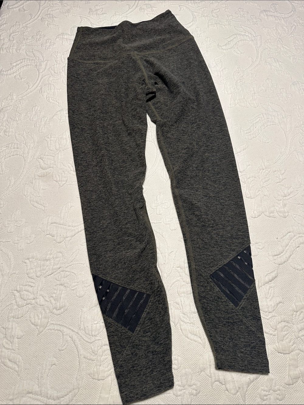 Beyond Yoga Dark Green/Olive Heather High-Rise Leggings with Ankle Panels